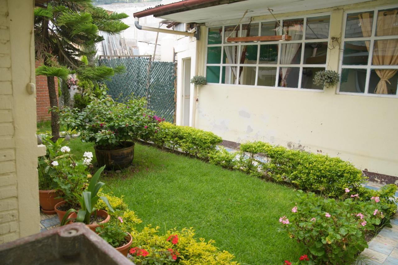 Hotel Vintage "Casa Las Flores" Quetzaltenango ภายนอก รูปภาพ