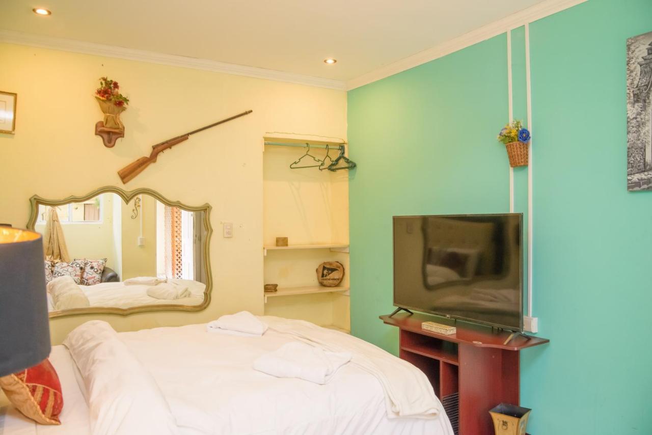 Hotel Vintage "Casa Las Flores" Quetzaltenango ภายนอก รูปภาพ