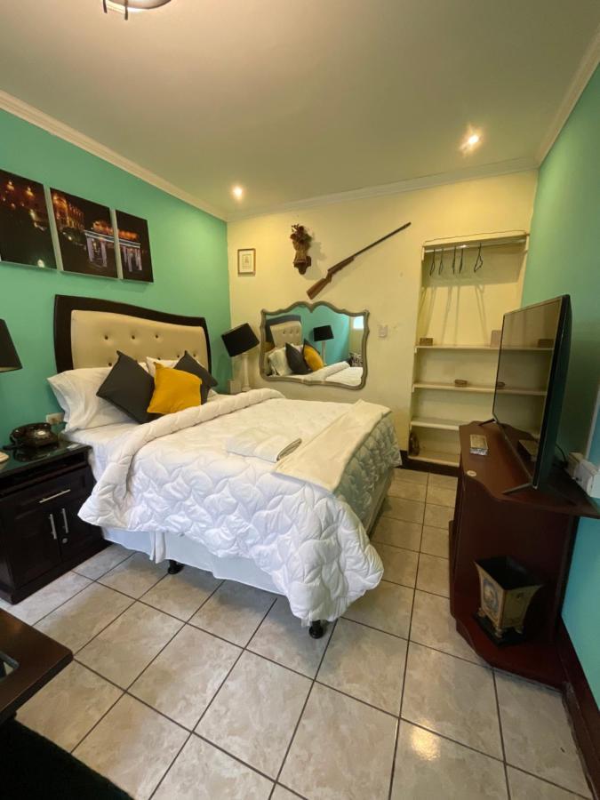 Hotel Vintage "Casa Las Flores" Quetzaltenango ภายนอก รูปภาพ